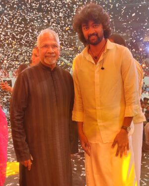 Raju Jeyamohan Instagram - சோழர் பரம்பரையில் ஒரு Emcee! 😎  @karthi_offl bro  #maniratnam sir!  #jeyamravi bro!  #ponniyinselvan2 @lyca_productions