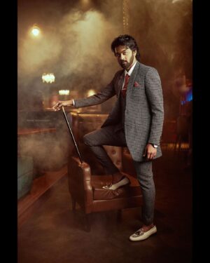 Raju Jeyamohan Instagram - In Frame : @raju_jeyamohan
Photographer : @nirmalvedhachalam 
Designer / Stylist : @anuparthasarathy
Makeup Artist : @makeupbyvaishalikrishnan
Hairstylist : @Style_mannan_93 @vurvesalon
Assistant Stylist : @wear.jefferson
Fabric Partner : @heenacollections
Stitching Partner : @iiiisyed
Accessories : @sevenstargiftshop
Footwear : @monkstoryofficial
.
🌐 www.nirmalvedhachalam.com 
.
@canonindia_official @canonasia @aputureindia @godoxindiaofficial @barracudabrewbar
#nirmalvedhachalam #nirmalvedhachalamphotography #barracuda #chennai #shoot #bar #actor #photoshoot #biggboss #biggboss5 #winner #tamilbiggboss #vijaytv #star #starvijay #rugged #vintage #vintagestyle #rugged #color #colors #black #fashionshoot #style #raju #rajubai #indoor #canon #eos #canonindia #aputure