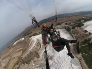 Raju Jeyamohan Instagram - Gliding through the Turkish winds! 🪂 #rajujeyamohan #raju #türkiye #pamukkale #romanruins #saltterrace