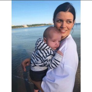 Ralitsa Paskaleva Instagram - Бебе Макси🥺😍😍🧿
.
.
.
.
.
.
.
.
Снимката е обект на авторски права.За неправомерното ѝ използване ще се търси наказателна отговорност.⚠️
.
.

#love #ralitsapaskaleva #fanslove #love #beautiful #family #actress #bulgarian #queen #idol #cute