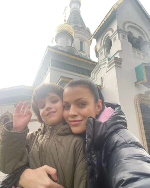 Ralitsa Paskaleva Instagram - Христос Воскресе! ✨️ 
Бъдете здрави и вярвайте! 🤍
 
.
Това е ФЕН страница!
