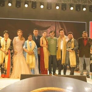 Ram Kamal Mukherjee Instagram - I'm glad to receive বাংলার জাতীয় গর্ব (Banglar Jatiyo Garbo) from noted Bengali actors @yashdasgupta @nusratchirps at for our National Awarded Hindi film Ek Duaa. 

My heartfelt thanks to the organizers, and I was extremely glad to share the stage with my fellow colleagues and seniors from the Bengali Film Industry. 

This is a unique effort and concept that needs encouragement. I am so happy to see veterans like Ashok Vishwanathan to Srijit Mukherji, from Rupa Ganguly to Annaya Chatterjee, from Saswata Chatterjee, to Rudranil Ghosh, from Jojo to Iman Chakraborty, everyone celebrated the success of cinema. 

Legends from cinema, theatre, music, and sports attended the event. Indrani Dutta ballet troupe and Sourendro-Soumyojit musical performances added rhythm to this celebration. 

Thank you, #sangeetasinha @bhandarysoumitra @prasunindian and everyone who made it possible. 🙏❤️🧿