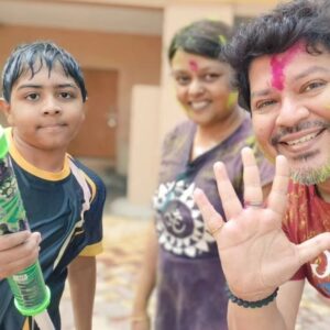 Ram Kamal Mukherjee Instagram - Happy Holi... May this indradhanush of gulal transform into the seven colours of success, wealth, health, joy, love, prosperity, and peace. ❣️🧿🕉