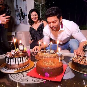 Ram Kamal Mukherjee Instagram - Happywala Birthday @guruchoudhary 💓😘🎁🎊
