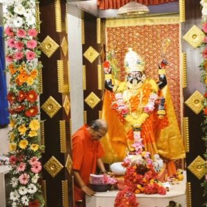 Ram Kamal Mukherjee Instagram - শুভ নববর্ষ ১৪৩১ 🌻
Shubho Nababorsho 1431
বড়দের আমার প্রণাম ছোটদের ভালোবাসা.
আন্তরিক প্রীতি ও শুভেচ্ছা জানাই
সারা বছর ভাল কাটুক  সুস্থ থেকো... ❣️🎊🙏🧿

@mukherjeesarbani