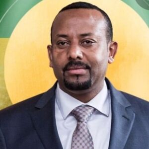 Ramin Nasernasir Instagram - ابی احمد علی ، نخست وزیر جوان و شایسته اتیوپی که در کمتر از دو سال توانست کشورش را از منجلاب جنگ طولانی با اریتره برهاند ، بین اقوام مختلف کشور همدلی ایجاد کند، دموکراسی را در کشورش نهادینه کند، و با غلبه بر فقر مطلق اتیوپی را به بالاترین نرخ رشد اقتصادی جهان در سال گذشته برساند و به الگوی سایر کشورهای بحران زده آفریقا تبدیل کند، با شایستگی برنده جایزه صلح نوبل شد