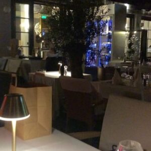 Ramona Bădescu Instagram - O seara de neuitat la restaurantul Isoletta . Multumesc tuturor pentru urările făcute mamei mele ! 🙏😘 # mama # birthday # isolettaristorante