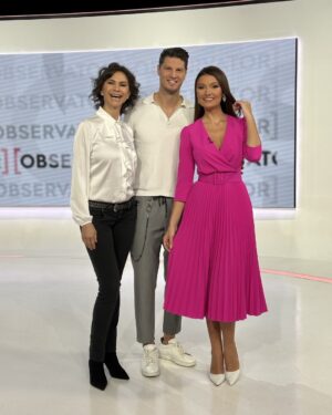 Ramona Bădescu Instagram - O plăcere de fiecare data când merg  in studio la Observator 🥰