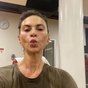 Ramona Bădescu Instagram - Baci a tutti dalla palestra#fitness#lifestyle#salute#benessere