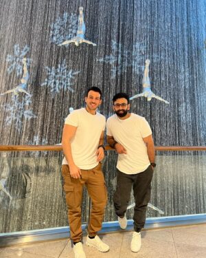 Ramy Radwan Instagram - رب أخ لم تلده أمك. هيما الغالي ❤️❤️
والبنطلون والتيشيرت والجزمة صدفة والله 😂
@ibrahimfayek
