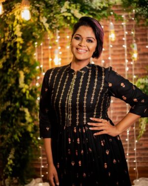 Ramya NSK Instagram - 💕 @tamarachennai
• • • • •
#TamaraDiwali x @ramyansk
Clothing & Jewellery : @tamarachennai 
Photography : @vidhyavijay
Videography : @epiktales_weddings 
MUA : @luxefacebyanitha 
Hairstylist : @sharmilasivakumar
Decor : @thebells_decors