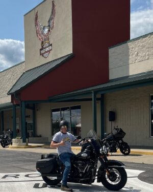 Randy Flagler Instagram - Got a new ride after my last got stolen in October. If you’re looking to buy a  @harleydavidson, @hd_darryl at @illinoisharleydavidson can help you out.  He’s a solid dude. Thank you Darryl & Eddie. #harleydavidson #illinoisharleydavidson