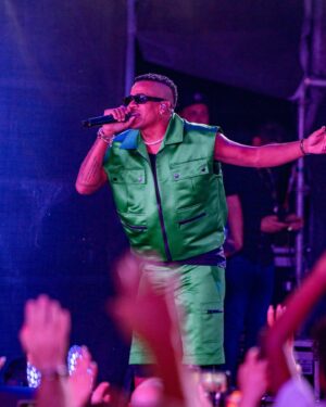 Randy Malcom Instagram - Roma grazie tante per il tu amore! Alla prossima! 🫀🔥🇮🇹😎🎤

¡Los amo #Demasiado! 🔥 @fiesta_official 

📸: @iamcumbapr 

#GenteDeZona #RandyMalcom #ElCubanoEnRoma