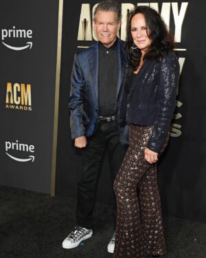 Randy Travis Instagram - More from the ACMs in Texas. 

📷: @gettyentertainment @acmawards