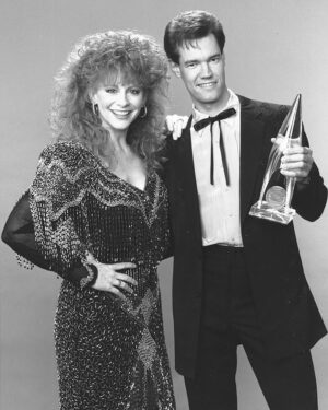 Randy Travis Instagram - Wishing a very happy birthday to the one and only @Reba! - Team RT #CountryMusic #RebaMcEntire #Birthday