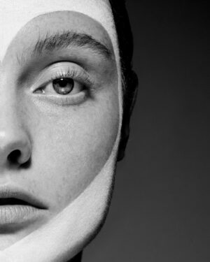 Rankin Instagram - Heart for a Heart. 
@georgiehobday for @the_bhf back in 2017.
Hair: @nickirwinhair 
Makeup: @marcoantoniolondon