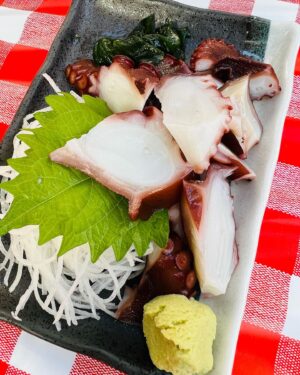 Ranran Suzuki Instagram - 逗子から皆んなでワイワイ🎵ヨットに乗って美味しい魚を食べに連れて行って貰いました☺️✨

1日で1年分の太陽を浴びた気がします（笑）
☀️☀️☀️☀️☀️☀️☀️☀️
ヨットとか通常乗らないのでとても良い経験をさせて貰えました〜✨✨

#三崎
#三浦半島