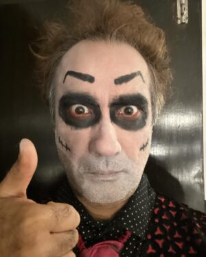 Ranvir Shorey Instagram - ☺️🙏🏽 Thank you, #Mumbai, for a houseful run of our play, ‘What’s Done is Done’ at #prithvitheatre. Watch this space for updates on more cities soon.