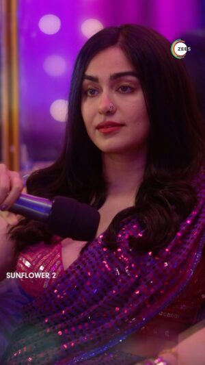 Ranvir Shorey Instagram - 2 plus 2 hota hai four and to know all secrets of Rosie, there’s only one day more! 🙌 

#SunflowerS2 premieres tomorrow, only on #ZEE5

#Sunflower

@whosunilgrover @adah_ki_adah @ranvirshorey
@vikas71 @parmarchaitally @navingujral @mukulchadda @ashishvidyarthi1 @shonalinagrani @sonaljhaofficial @radhabhatt @salk.04 @officialashwinkaushal @reliance.entertainment #GoodCo @virajsawant @sarkarshibasish @ria.nalavade @girishkulkarni1 @manish_kalra_ @nimishalok @surryamenen @duhjizzy @navagat_p @zee5 @zee5global