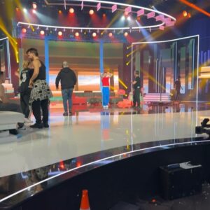 Raoul Vázquez Instagram - Carrousel de la Gala 1 de @tucaramesuena 
¿Qué os pareció?
Gracias a todos por tanto cariño 🥹
Aquí os muestro cositas de detrás de cámaras. 🎥 
Podéis volver a vivir la pedazo de gala que se han marcado todos mis compañeros en @atresplayer 🌸🤍 
Styled by @ma.rogat