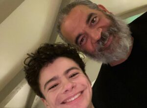 Raphael Alejandro Instagram - I had the best time at the #acapulcotv season 2 premiere! Thank you so much @appletvplus for the wonderful time!
Special thanks to: @jillfritzopr @atlasentertainment @the_youth_manager @foundationmediapartners @billyobillyo @beach.breezes @paradigmtalentagency @jenjen2010 

Stylist: @mrenriquemelendez 

Hair: @thisisbabe 

Makeup: @_dreadiaz_ 

Sneakers: @nike @nikela @undisputedsole @solestage