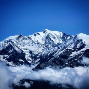 Raphaël de Casabianca Instagram - Randonnée face au #montblanc
