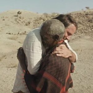Raphaël de Casabianca Instagram - Ce soir  à 21h sur @france2 ne manquez pas la rediffusion de @rendez_vous_en_terre_inconnue avec @vianneymusique chez les Afars en #Ethiopie. Une immense pensée pour Humed,  Aïcha, Assia, Habib, Mohammed et Dabali 🎶. #rdveti #france2