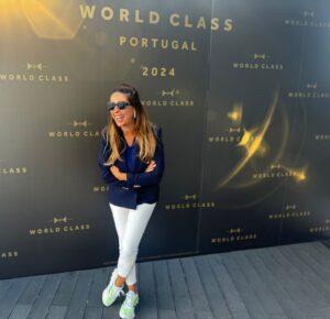 Raquel Loureiro Instagram - Final de tarde preenchido com a final da competição World Class 2024 cheia de gargalhadas, os culpados são o @fernando_alvim e o Chef André Cruz @restaurantefeitoria que fez um catering absolutamente divinal 😋😁