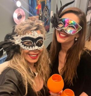 Raquel Loureiro Instagram - Festa de Carnaval @tvglobo @globoportugal com @eventos.impalamultimedia e  @mjmcrodrigues ❤️🥂