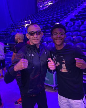 Rashad Evans Instagram - I had an epic time at #ufc291 with my son @soss.shadi! Shadi loved it so much.. For the rest of the night he was trying to spar me... 😂😂😂 I told him to cool out cause “Pops” play for keeps.. 🤭😂😂 #ufc#sugarashadevans#umbo