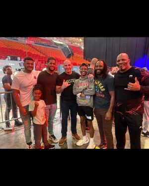 Rashad Evans Instagram - What an amazing weekend @ UFC 287! I brought my kids to meet the fighters at the weigh-in and they had the time of their lives! Izzy, Gilbert Burns, Glover, Machida, Vitor Belfort, Dana White, Cutman Tate, & Chuck Zito were amazing! @lanceex_ @soss.shadi @iam_zbh @djheavyhands913 @niaskye13 loved meeting their favorite fighters. Thank you @ UFC for the great memories @ufc 287!