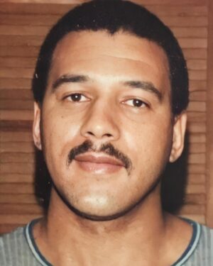 Rashad Evans Instagram - 🕊️ 27 years ago today, my Dad passed away suddenly from a heart attack. I was just 17 at the time, and he was around the age I am now (44). I’ll never forget that moment—I was at a football camp at Syracuse University when I received the devastating news.

Losing my father left a huge void in my heart, and I struggled with conflicting emotions about him. But amidst the turmoil, I found motivation in sports by transmuting my negative feelings into positive. That motivation became my drive for success. However, despite my achievements, I carried lingering harsh feelings that led to self-destructive behavior and mistakes that hurt those I love.

Over the years, I’ve learned to forgive my dad. I’ve come to realize that even in his physical absence, he continues to guide my steps. I’ve walked in his footsteps, made similar mistakes, and through that journey, I’ve gained a perspective on my father that I never expected.

As I grow older, my father’s lessons continue to shape my life, and I’m filled with gratitude for the man who has helped mold me into who I am today. Rest In Peace, Dad.

Life is short. Let go of grudges, and make peace with those you love. 🌟