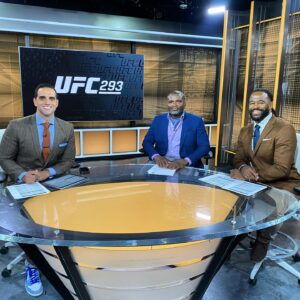 Rashad Evans Instagram - It’s always a great time working with Uncle @dinthomas & @phil_sports on @espnmma @espn. #ufc293 is gonna be a sneaky good card. Who do y’all got in the main (Izzy vs Strickland) co-main (Tuivasa vs Volkov) ?