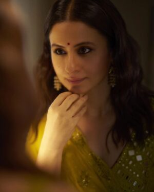 Rasika Dugal Instagram - 💛✨

I love the detailing of and have immense respect for handiwork. Celebrating the skill of the many karigars who hand-embroidered this beautiful sari designed by @archanajaju.in. Paired with a hand-painted kalmakari blouse with mirror work embroidery. I am told it took 1700 hours to complete! I can only imagine the patience and love it took. I hope we can encourage and preserve the skill and craft.

#MirzapurS3Promotions #MirzapurS3

Sari:  @archanajaju.in 
Jewellery: @amrapalijewels 
Hairstyling: @kimberlyychu 
MUA: @mayura_makeup_hair 
Styling: @who_wore_what_when 
📸: @rohnpingalay