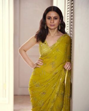 Rasika Dugal Instagram - 💛✨

I love the detailing of and have immense respect for handiwork. Celebrating the skill of the many karigars who hand-embroidered this beautiful sari designed by @archanajaju.in. Paired with a hand-painted kalmakari blouse with mirror work embroidery. I am told it took 1700 hours to complete! I can only imagine the patience and love it took. I hope we can encourage and preserve the skill and craft.

#MirzapurS3Promotions #MirzapurS3

Sari:  @archanajaju.in 
Jewellery: @amrapalijewels 
Hairstyling: @kimberlyychu 
MUA: @mayura_makeup_hair 
Styling: @who_wore_what_when 
📸: @rohnpingalay
