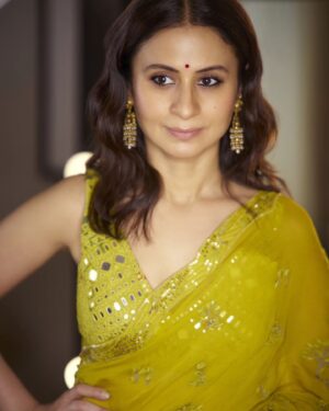 Rasika Dugal Instagram - 💛✨

I love the detailing of and have immense respect for handiwork. Celebrating the skill of the many karigars who hand-embroidered this beautiful sari designed by @archanajaju.in. Paired with a hand-painted kalmakari blouse with mirror work embroidery. I am told it took 1700 hours to complete! I can only imagine the patience and love it took. I hope we can encourage and preserve the skill and craft.

#MirzapurS3Promotions #MirzapurS3

Sari:  @archanajaju.in 
Jewellery: @amrapalijewels 
Hairstyling: @kimberlyychu 
MUA: @mayura_makeup_hair 
Styling: @who_wore_what_when 
📸: @rohnpingalay