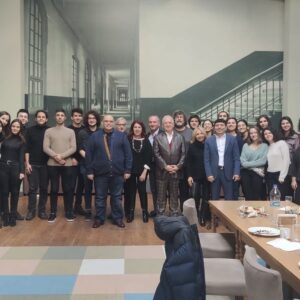 Rasim Öztekin Instagram - #gscemiyet te Pazar kahvaltısı. G.S Lisesi kültür ve sanat gurubu başkanlarınla sohbet ettik. #leventerden #meriçrenkver #aydemirakbaş