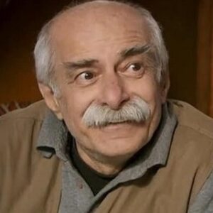 Rasim Öztekin Instagram - Hikmet Karagöz aramızdan ayrılmış.Karşılıklı çok oynadık. #ortaoyuncular Nurlar içinde yatsın.