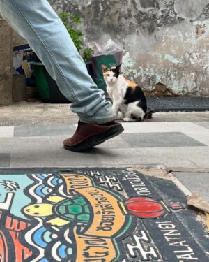 Ratanaumnuayshai Boonyakorn Instagram - roaming around Bangkok with NIID R1 Sling Bag from @425degree 

#NIID #SlingBag #425degree