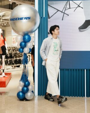 Ratanaumnuayshai Boonyakorn Instagram - เปิดแล้ววันนี้ Skechers สาขาเซ็นทรัลนครปฐม ชั้น G มีทั้งสายออกกำลังกายและสายไลฟ์สไตล์ @skechersth

#centralnakhonpathom #skechersCMG #skechersTH