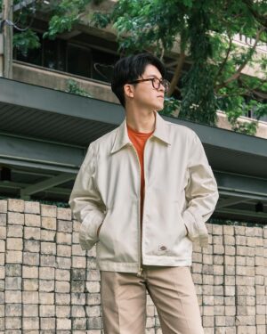 Ratanaumnuayshai Boonyakorn Instagram - Today’s look with All-Time Classic 874 Original Work Pant from @dickies_thai

กางเกง 874 เป็นกางเกงทรงกระบอกสไตล์ Workwear ที่ขนาดสัดส่วนลงตัว และ Timeless มากๆ วันนี้เลยเอามาแมตช์กับ Eisenhower Jacket ซึ่งทำให้ลุคดูคอมพลีทมากๆ

#DickiesThailand #874 #Dickies
