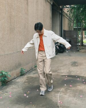 Ratanaumnuayshai Boonyakorn Instagram - Today’s look with All-Time Classic 874 Original Work Pant from @dickies_thai

กางเกง 874 เป็นกางเกงทรงกระบอกสไตล์ Workwear ที่ขนาดสัดส่วนลงตัว และ Timeless มากๆ วันนี้เลยเอามาแมตช์กับ Eisenhower Jacket ซึ่งทำให้ลุคดูคอมพลีทมากๆ

#DickiesThailand #874 #Dickies
