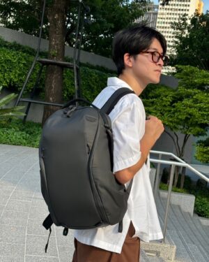 Ratanaumnuayshai Boonyakorn Instagram - ทุกฟังก์ชันครบในใบเดียว Peak Design Everyday Zip 20L ส่วนที่ชอบมากๆของตัวนี้เลยคือมีซิปอยู่รอบตัวกระเป๋าไม่ว่าจะสะพายแบบไหนก็หยิบของได้อย่างสะดวก 

Peak Design อุปกรณ์ที่ออกแบบอย่างพิถีพิถันเพื่อช่วยนักรังสรรค์ นักเดินทาง และนักผจญภัย เข้าถึงอุปกรณ์พวกเขาได้อย่างสะดวก เป็นระเบียบ และปลอดภัย

หาซื้อได้แล้วที่ InTrendMall คลังแสงของคนชอบเที่ยวที่มีสินค้าครบทุกฟังก์ชัน เพื่อความพร้อมใช้งานที่เต็มเปี่ยมจากแบรนด์อุปกรณ์การเดินทางชั้นนำระดับโลก ตั้งแต่เริ่มออกจากบ้าน จบที่เดียว 

#peakdesign #findyourpeak #PeakDesignThailand #Getequipped #InTrendMall #คลังแสงของคนชอบเที่ยว