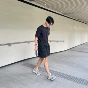 Ratanaumnuayshai Boonyakorn Instagram - all black🤓
