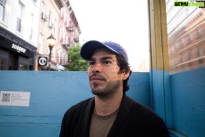 Raúl Castillo Instagram - Yesterday in Brooklyn. 📷 by @elpanthersnake

 #armyofthedead @wrathfilm @netflix @mgmstudios @miramax