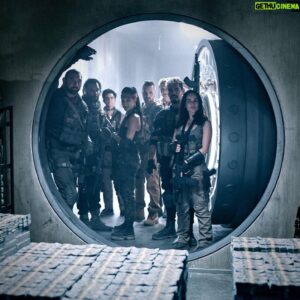 Raúl Castillo Instagram - Zack Snyder's ARMY OF THE DEAD. Coming to Netflix Summer 2021 💀💰
#ArmyOfTheDead @NetflixFilm @NXOnNetflix