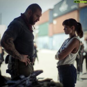 Raúl Castillo Instagram - Zack Snyder's ARMY OF THE DEAD. Coming to Netflix Summer 2021 💀💰
#ArmyOfTheDead @NetflixFilm @NXOnNetflix