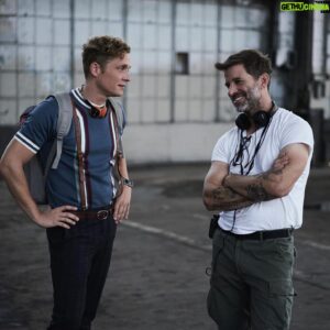 Raúl Castillo Instagram - Zack Snyder's ARMY OF THE DEAD. Coming to Netflix Summer 2021 💀💰
#ArmyOfTheDead @NetflixFilm @NXOnNetflix