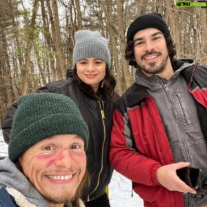 Raúl Castillo Instagram - Cooking up something new with these cuties…

#Repost @tonycavalero
・・・
The chilly 🥶 ILLy committee 👊