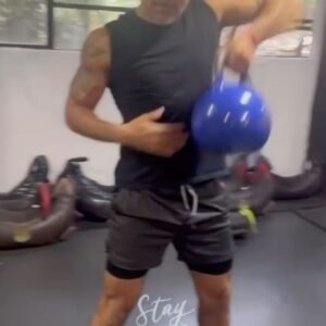Raúl Méndez Instagram - Gracias @dannywellness por siempre estar apoyándome y haciéndome esforzarme día a día!
Gracias a todo el equipo de @celebrity_workout_mexico 
@eltonawellness 
@ozkarleal84